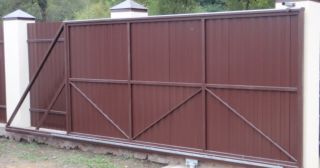 Купить откатные ворота из профнастила Киселёвск, цена от 1752 руб.