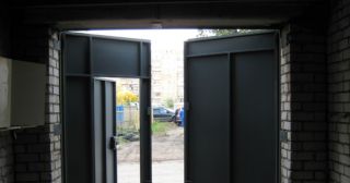 Купить гаражные ворота распашные Киселёвск, цена от 3864 руб.